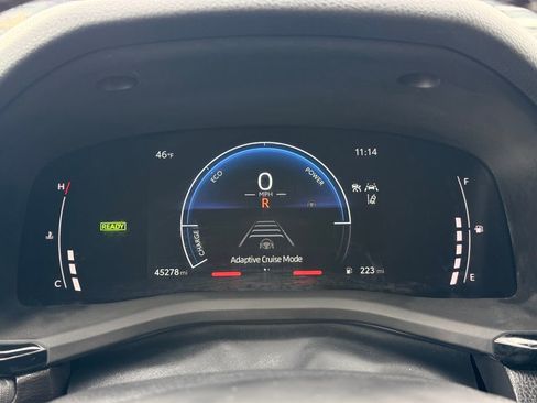 Used 2025 Toyota Camry SE image 40