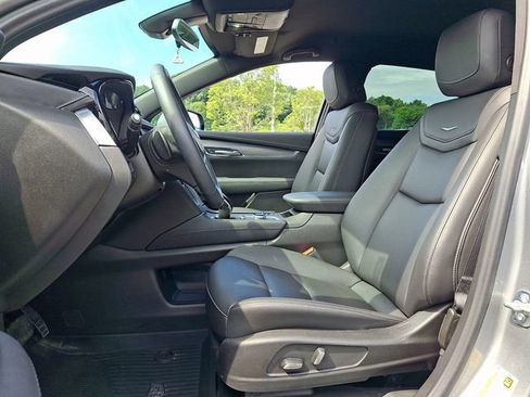 Used 2025 Cadillac XT5 Luxury w/ LPO, Floor Liner Package AWD/4WD image 12