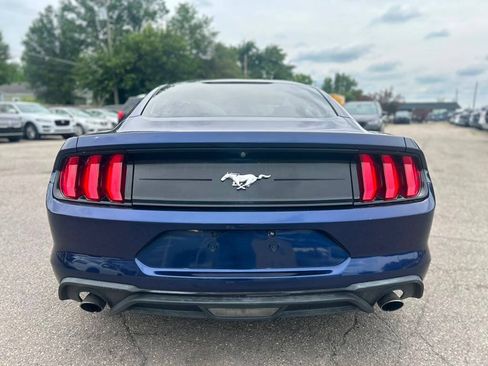 Used 2018 Ford Mustang Coupe RWD image 6
