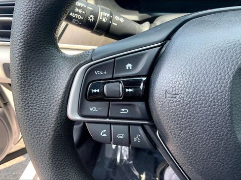 Used 2020 Honda Accord EX image 17