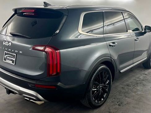 Used 2022 Kia Telluride SX w/ Towing Package FWD image 8