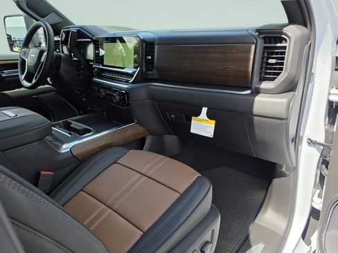 New 2026 Chevrolet Silverado 2500 High Country w/ Technology Package AWD/4WD image 18
