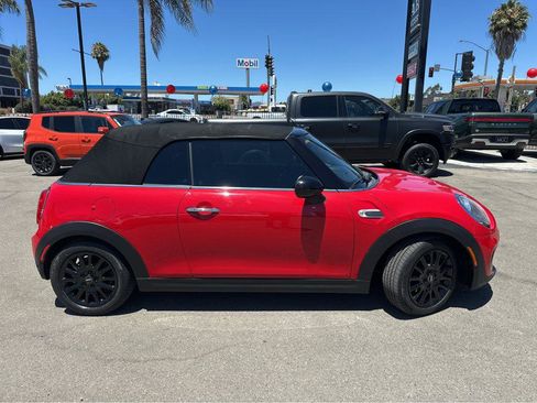 Used 2019 MINI Cooper Convertible image 38