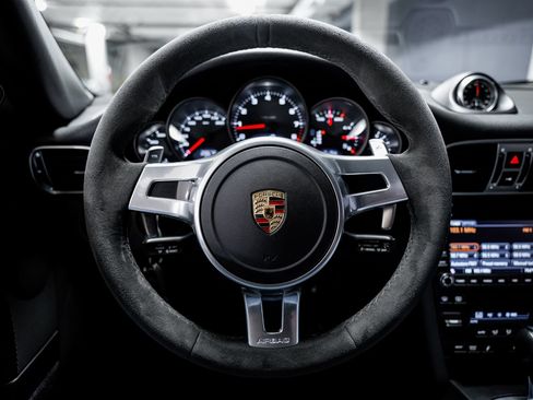 Used 2012 Porsche 911 Carrera GTS RWD image 10