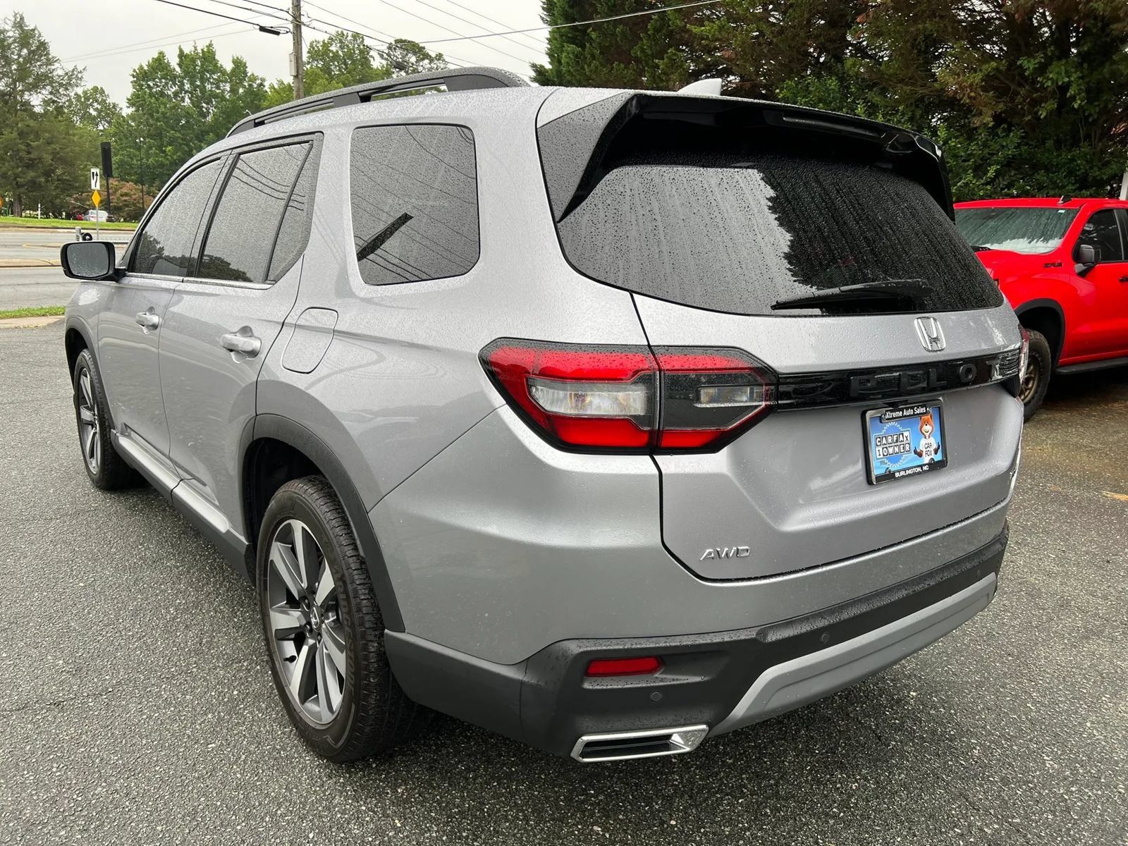 Used 2025 Honda Pilot Touring image 6