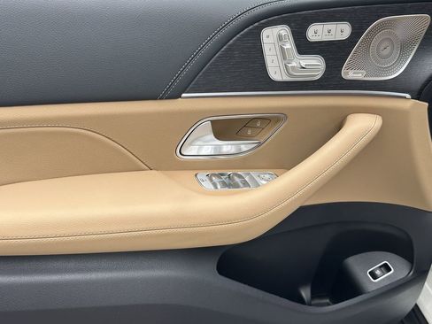 New 2026 Mercedes-Benz GLS 450 4MATIC image 11