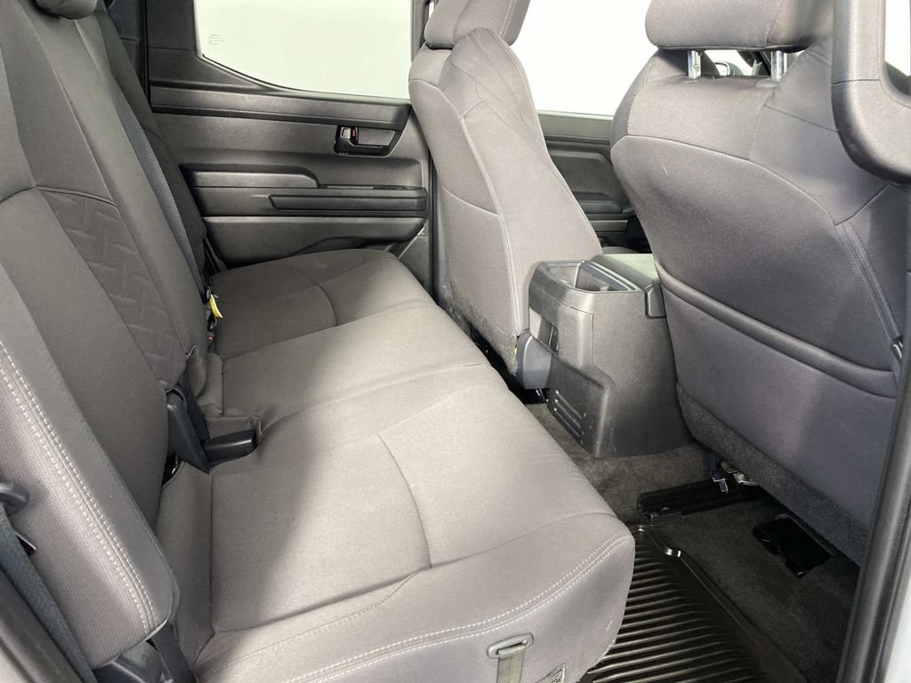 Used 2025 Toyota Tacoma SR5 AWD/4WD image 11