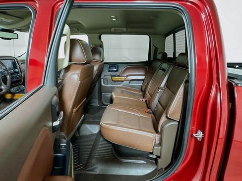 Used 2018 Chevrolet Silverado 1500 High Country AWD/4WD image 23