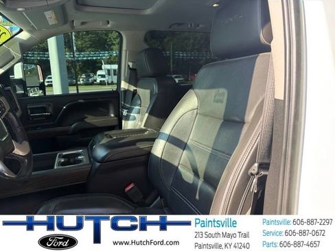 Used 2019 GMC Sierra 2500 Denali w/ Duramax Plus Package AWD/4WD image 30