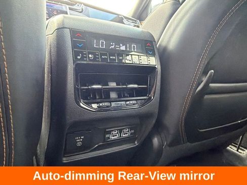 Used 2023 Jeep Grand Cherokee L Summit AWD/4WD image 19