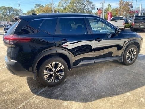 Certified 2023 Nissan Rogue SV w/ SV Premium B Package image 4