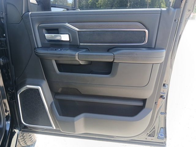 Used 2025 RAM 2500 Laramie w/ Night Edition AWD/4WD image 39