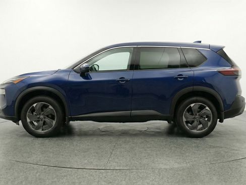 Used 2025 Nissan Rogue SV image 5