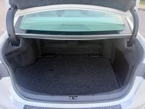 Used 2018 Toyota Avalon Limited FWD image 36