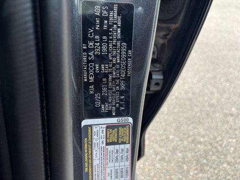 Used 2025 Kia K4 FWD image 29