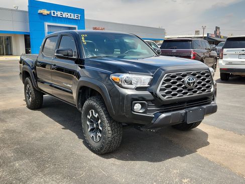 Used 2023 Toyota Tacoma TRD Off-Road AWD/4WD image 6