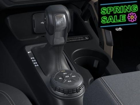 New 2025 Ford Bronco Badlands image 18