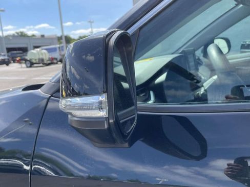 Used 2021 Toyota RAV4 XLE AWD/4WD image 30