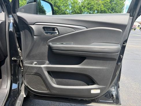 Used 2023 Honda Ridgeline RTL-E image 25