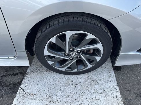 Used 2017 Toyota Corolla iM image 10