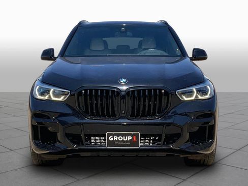 Used 2022 BMW X5 xDrive40i w/ M Sport Package AWD/4WD image 4