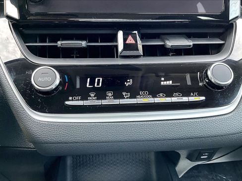 Used 2023 Toyota Corolla LE FWD image 32