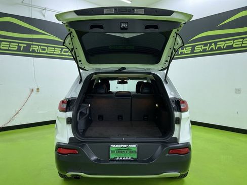 Used 2017 Jeep Cherokee Limited image 9