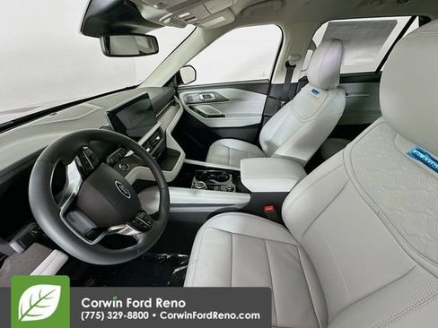 New 2026 Ford Explorer Platinum w/ LUX Leather Package AWD/4WD image 22
