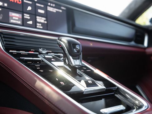 Certified 2020 Porsche Panamera GTS image 27