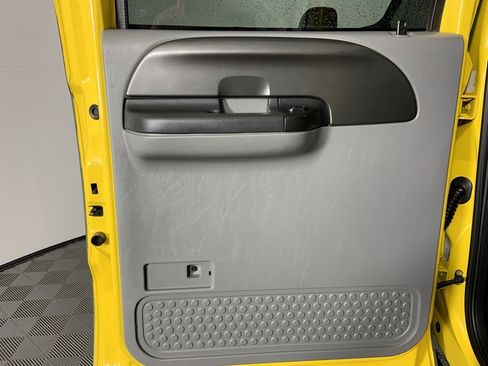 Used 2005 Ford F250 Lariat image 20