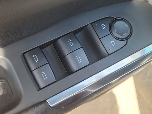 Used 2024 Chevrolet Traverse LT w/ Enhanced Driving Package FWD image 24