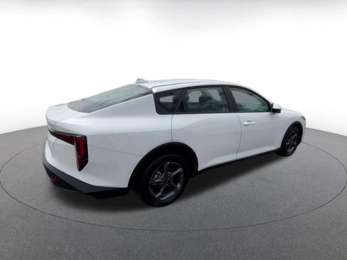 Used 2025 Kia K4 FWD image 14