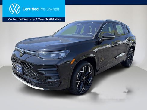 Used 2025 Volkswagen Tiguan SEL R-Line image 1