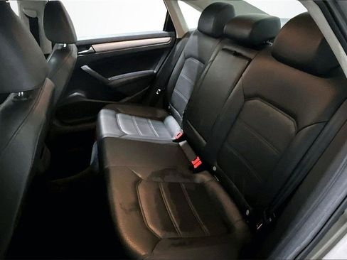 Used 2012 Volkswagen Passat 2.5 SE image 19