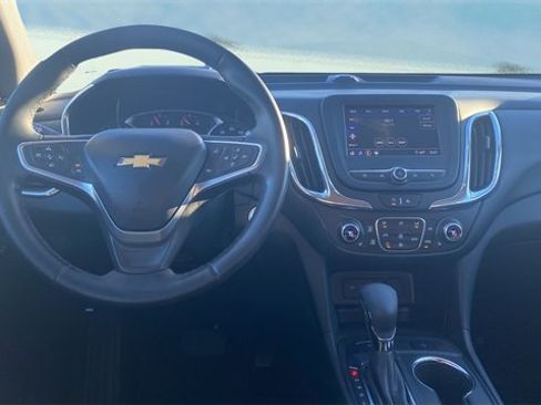 Used 2023 Chevrolet Equinox LT image 9