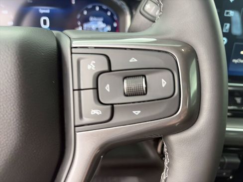 Used 2025 Chevrolet Silverado 2500 High Country w/ Technology Package AWD/4WD image 23