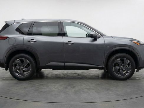 Used 2025 Nissan Rogue SV AWD/4WD image 11