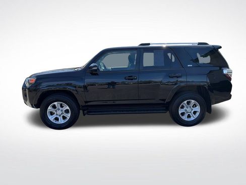 Used 2020 Toyota 4Runner SR5 Premium w/ Moonroof Package AWD/4WD image 3