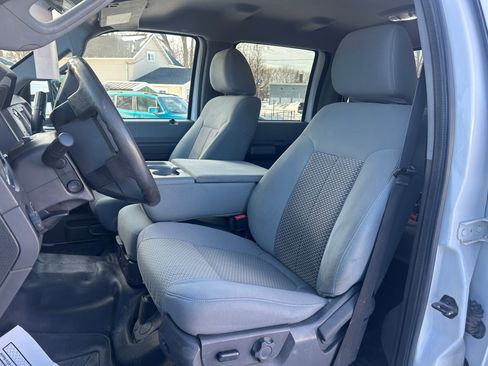 Used 2011 Ford F250 XLT w/ XLT Interior Pkg image 17
