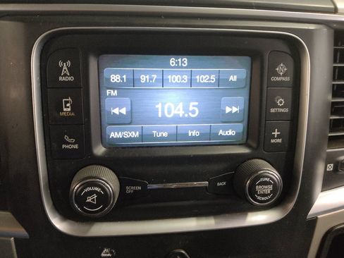 Used 2019 RAM 1500 Classic SLT AWD/4WD image 25