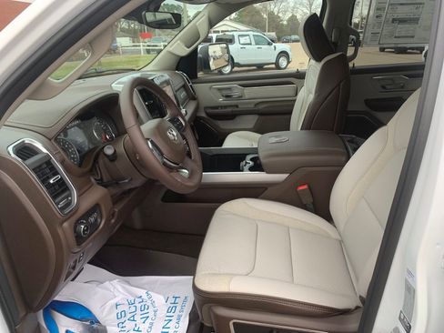 New 2026 RAM 1500 Laramie AWD/4WD image 23