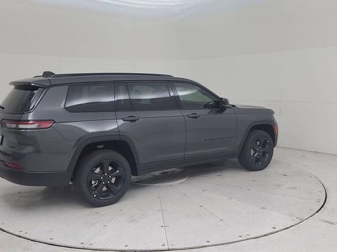 New 2025 Jeep Grand Cherokee L Limited w/ Black Appearance Package image 15