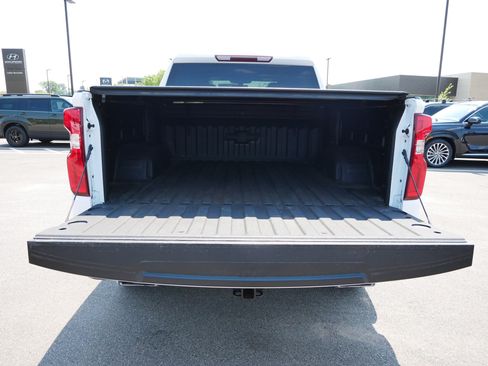 Used 2021 Chevrolet Silverado 1500 LT Trail Boss w/ Bed Protection Package AWD/4WD image 18