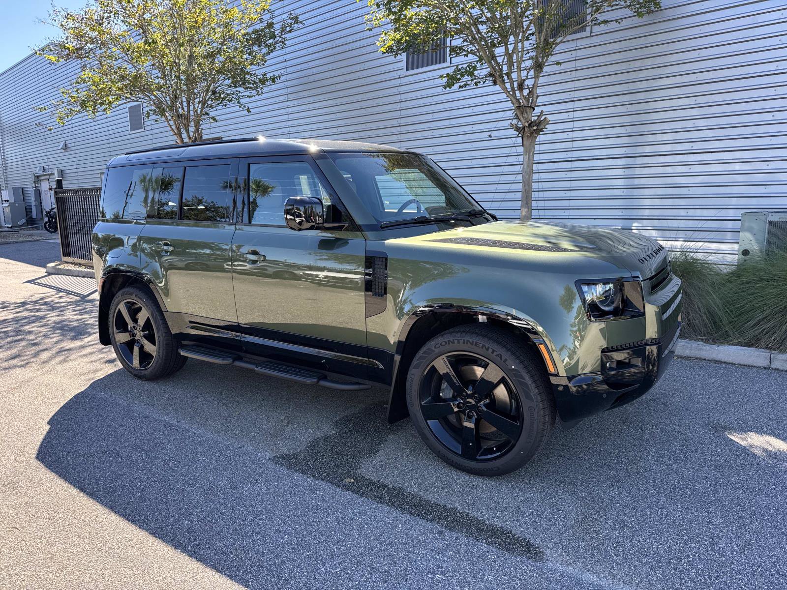 New 2026 Land Rover Defender 110 X-Dynamic SE AWD/4WD image 4