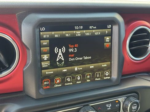 Used 2021 Jeep Gladiator Rubicon image 30