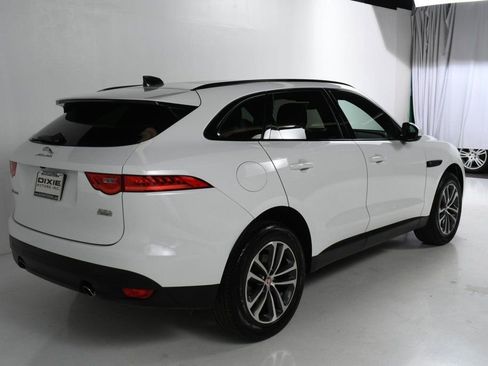 Used 2020 Jaguar F-PACE Premium image 8