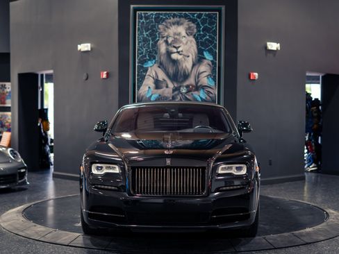 Used 2018 Rolls-Royce Dawn RWD image 35
