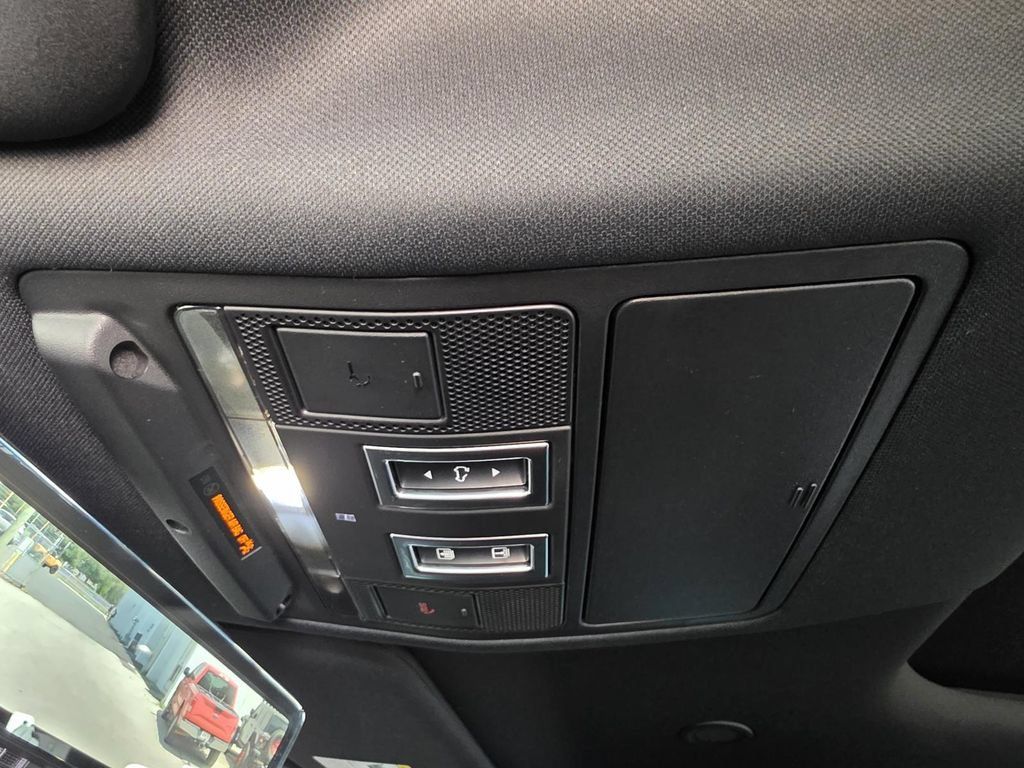 Used 2020 Land Rover Defender 110 X AWD/4WD image 35