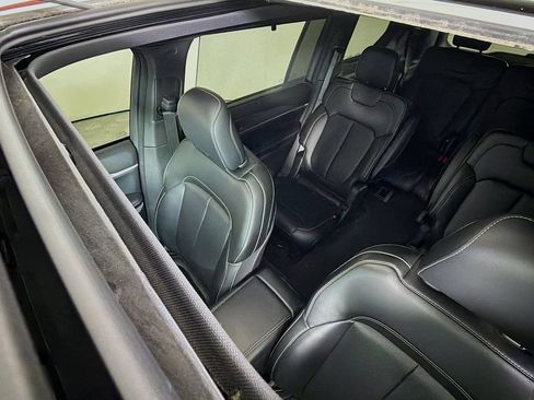 Used 2024 Jeep Grand Cherokee L Limited w/ Luxury Tech Group II AWD/4WD image 16