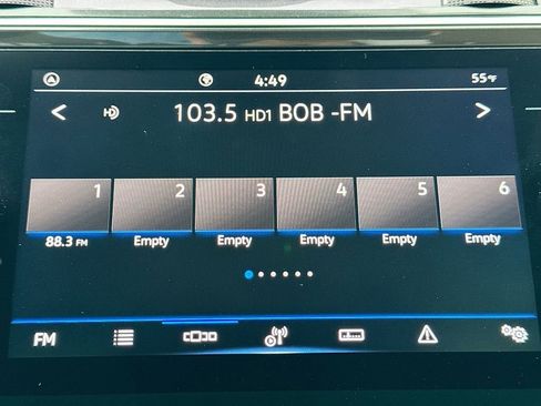 Used 2022 Volkswagen Tiguan SE image 18